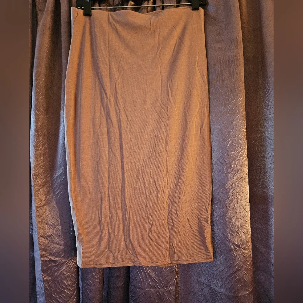 BEAUTIFUL EXPRESS SKIRT - Picture 3 of 3
